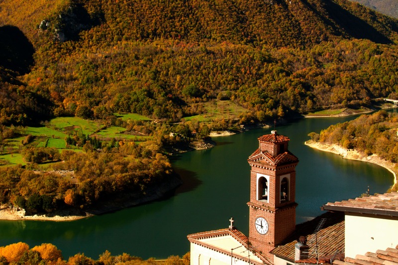 Lago del Turano